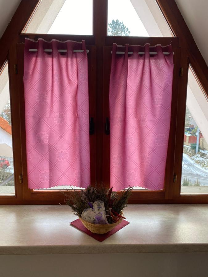 Kamenice Restaurace U Vlkove酒店 外观 照片