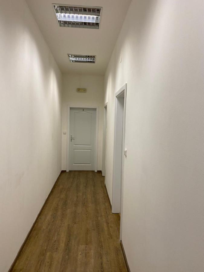 Kamenice Restaurace U Vlkove酒店 外观 照片